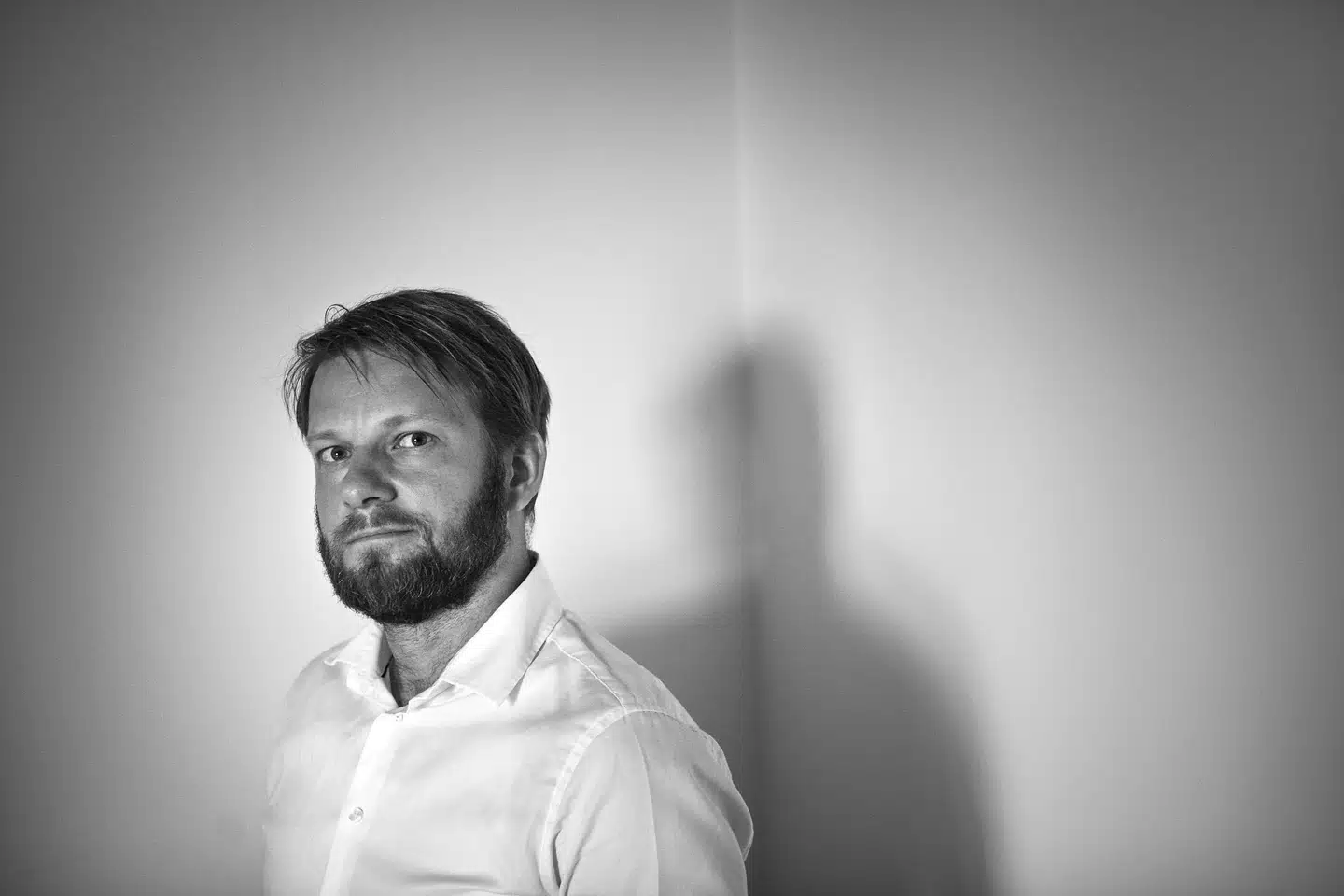 »Ikke bare er Nørmarks konstruerede storbyelite åbenbart skyld i radikalisering af unge hvide mænd i provinsen, den er også ude af stand til at forstå, at en hvid racist kan være ven med en farvet«. Foto: Thomas Lekfeldt / Ritzau / Scanpix