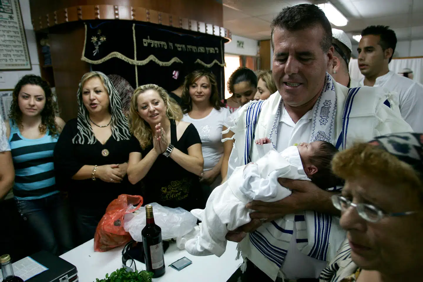 »Vi forlanger ikke, at majoritetssamfundet forstår vores særegenheder, men vi vil kæmpe for, at der i et demokrati som det danske er plads til, at vi har forskellige meningsgivende fællesskaber, som vi kan indvie vores børn i,« skriver Maja Gildin Zuckerman, ph.d., historiker, antropolog og medlem af Det Jødiske Samfund i Danmark, i denne kommentar. Arkivfoto: Menahem Kahana/AFP/Ritzau Scanpix