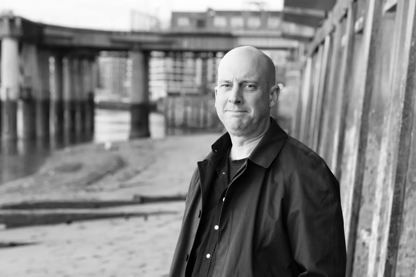 »Korruptionen finder sted på hverdagsplan. Ejendomsmæglere holder mund, når folk fra Rusland møder op med en kuffert fuld af penge, selv om de burde anmelde det,« siger Rowland Atkinson.