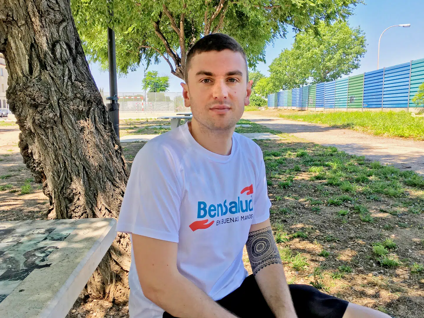 Javier Benet: Jeg havde kun nået at være to måneder i mit nye job på et trykkeri her i Valencia, da Spanien gik i lockdown. Virksomheden er lukket på ubestemt tid, og jeg aner ikke, om jeg får mit job tilbage. Foto: Kasper Kloch