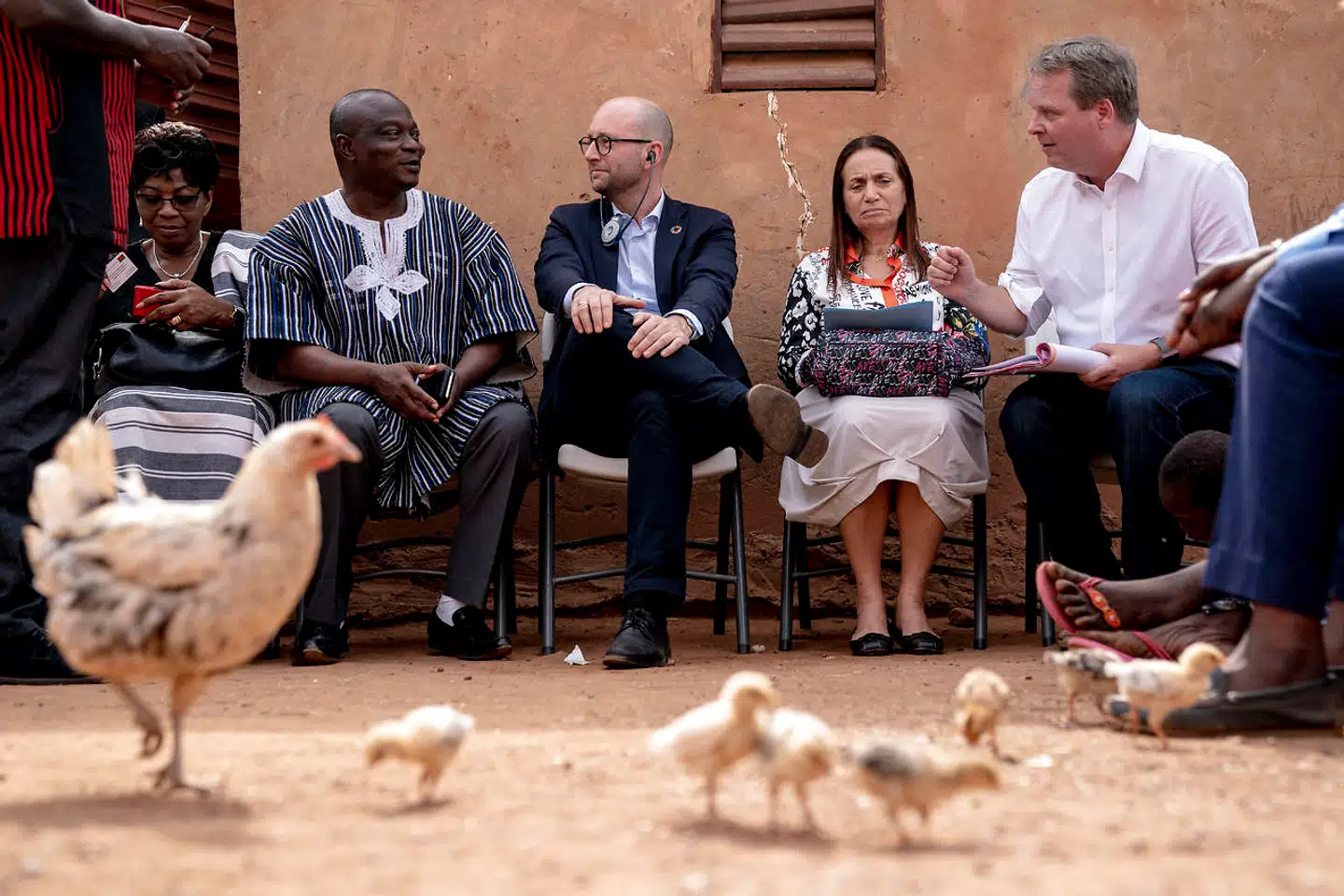Udviklingsminister Rasmus Prehn (S) besøger en stor gruppe internt fordrevne i Kaya, Burkina Faso, tirsdag den 22. januar 2020. Foto: Ida Marie Odgaard/Ritzau Scanpix