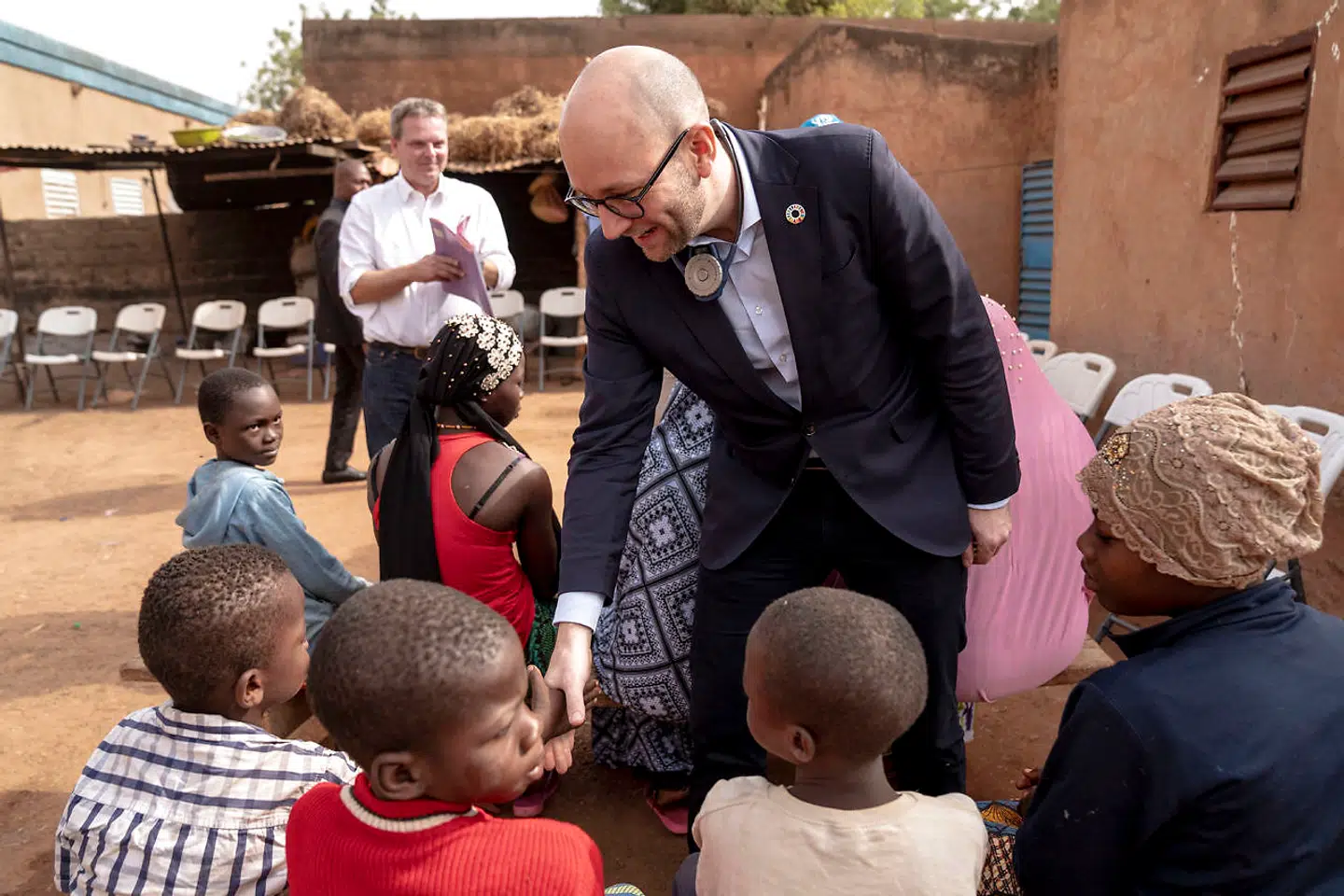 Udviklingsminister Rasmus Prehn (S) besøger en stor gruppe internt fordrevne i Kaya, Burkina Faso, tirsdag den 22. januar 2020. Foto: Ida Marie Odgaard/Ritzau Scanpix