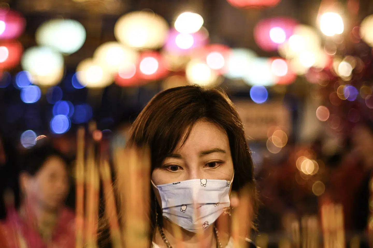 I Asien ifører befolkningen sig i stigende grad ansigtsmasker for at undgå at blive smittet med – eller sprede – virus. Foto: Philip Fong/AFP/Ritzau Scanpix