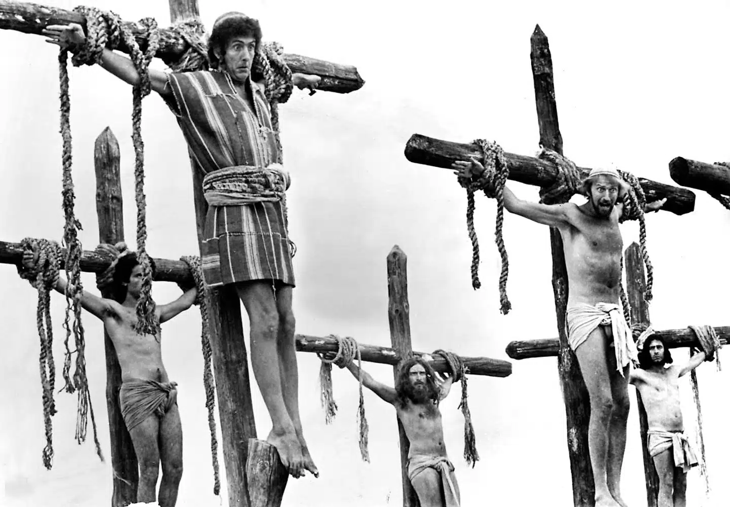 Se altid på den lyse side af tilværelsen, opmuntrer Monty Python i »The life of Brian«. Arkivfoto: PR / Ritzau Scanpix