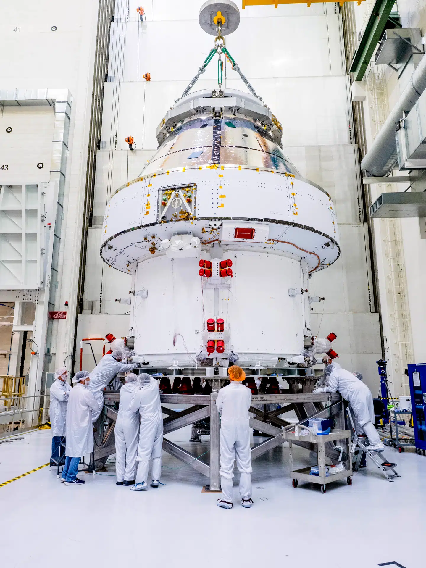 NASA er i fuldt sving med at bygge Orion-rumkapslen. Den skal fragte fire mand til Månen. Foto: NASA