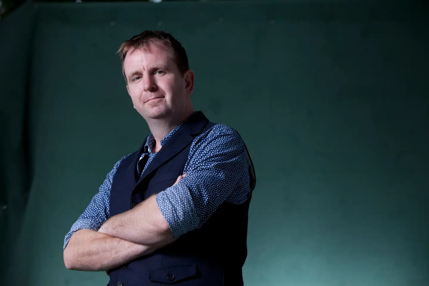 Iain Overton, forfatter og undersøgende journalist: »Vi har nærmest glemt i dag, at hver eneste af de ting, vi bliver bedt om at gøre i en lufthavn, hænger sammen med enkelte menneskers konkrete forsøg på at sprænge sig selv og et fly i luften.« Foto: Gary Doak/Ritzau Scanpix