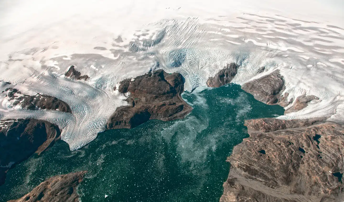Gletsjere på vej ud i Johan Petersen Fjord i det sydøstlige Grønland i 2016. 
Foto: Jeremy Harbeck/NASA Goddard