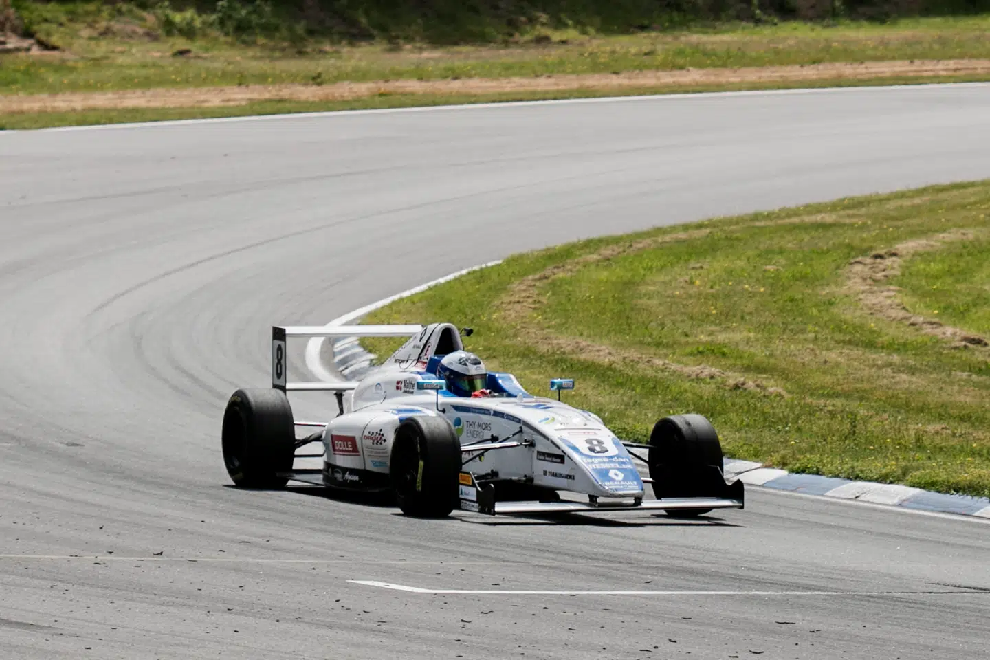 Bilen kan gå fra 0 til 100 på lidt over tre sekunder.