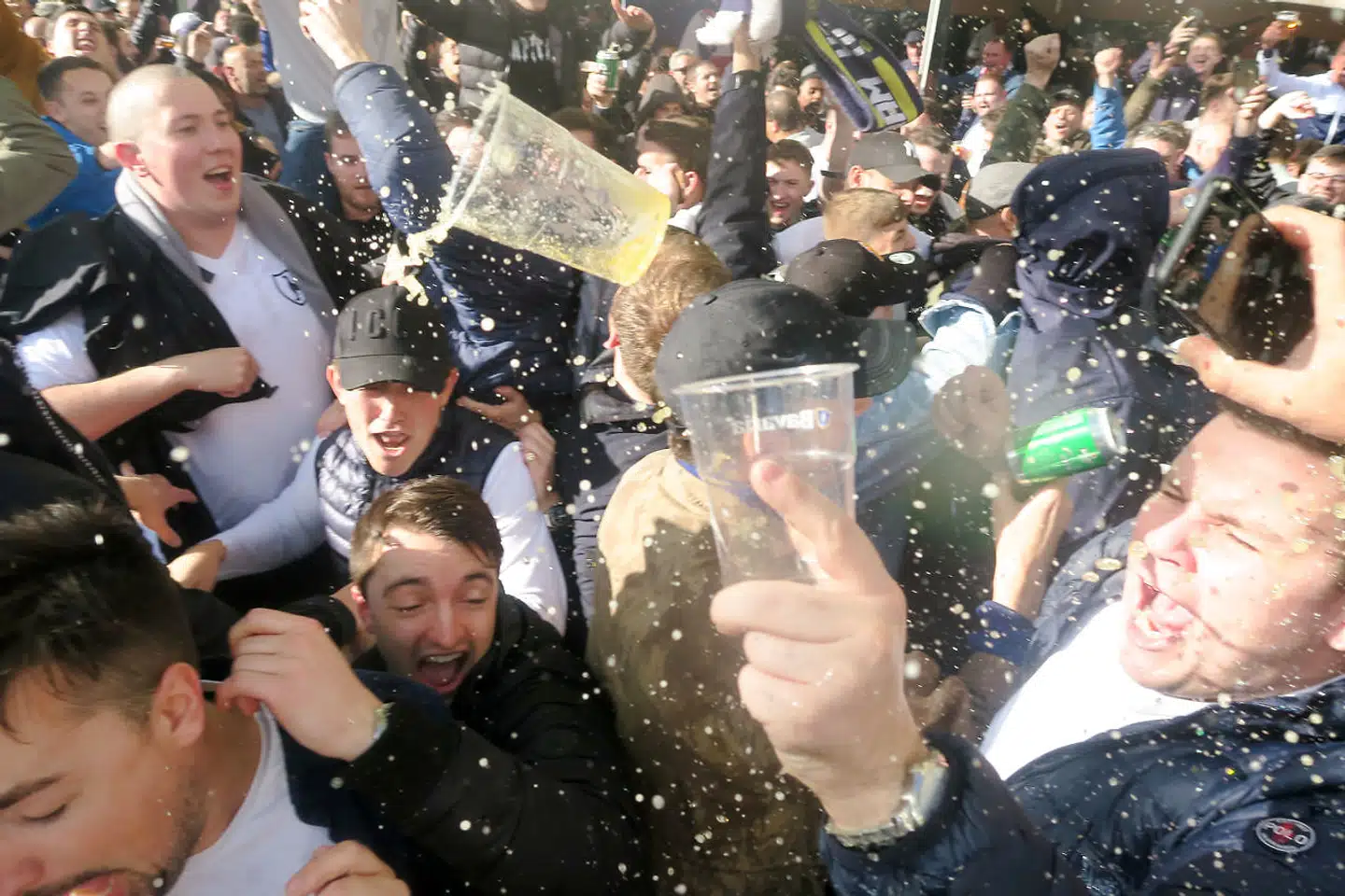 Tottenham-fans fik grund til jubel i Amsterdam. Lørdag 1. juni kan de flytte festen til Madrid, hvor Liverpool venter i Champions Leagues finale 2019. Foto: Tom Jacobs / Reuters