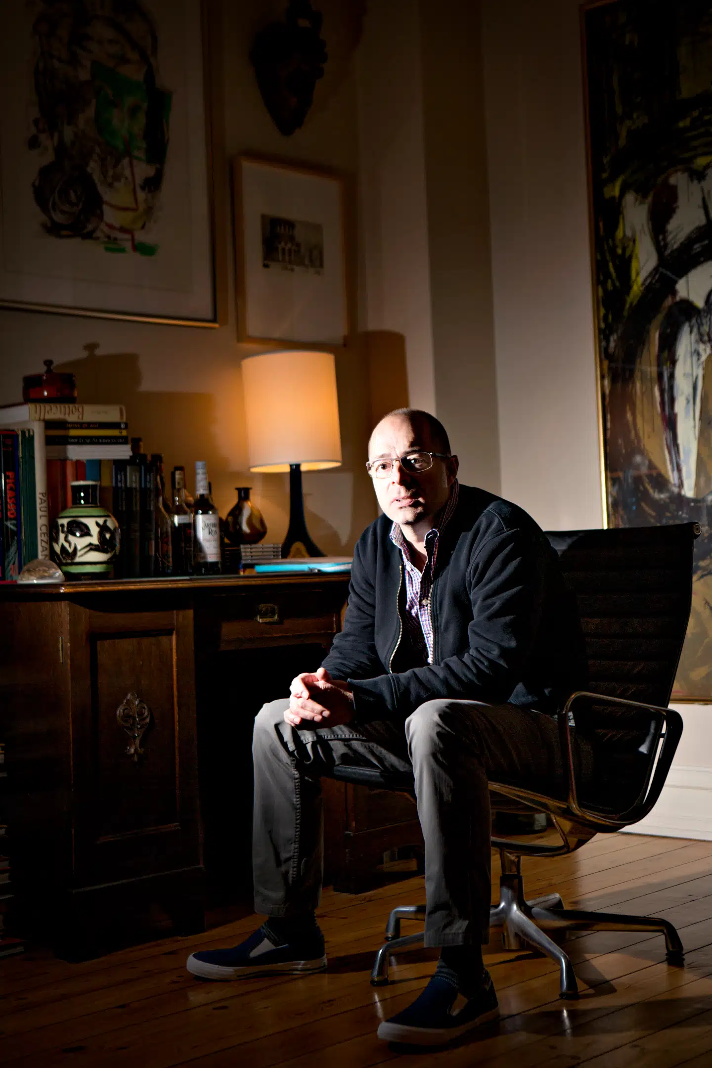 Forfatter Niels Frank. Det eksperimenterende værksted, som Forfatterskolen i sin tid var, er nu blevet en tung institution med åremålsansættelser og whistleblowerordning og en bestyrelse, der vil holde rektor i kort snor. Det er kreperligt, ikke blot for skolen, men også for litteraturen. Foto: Ritzau Scanpix