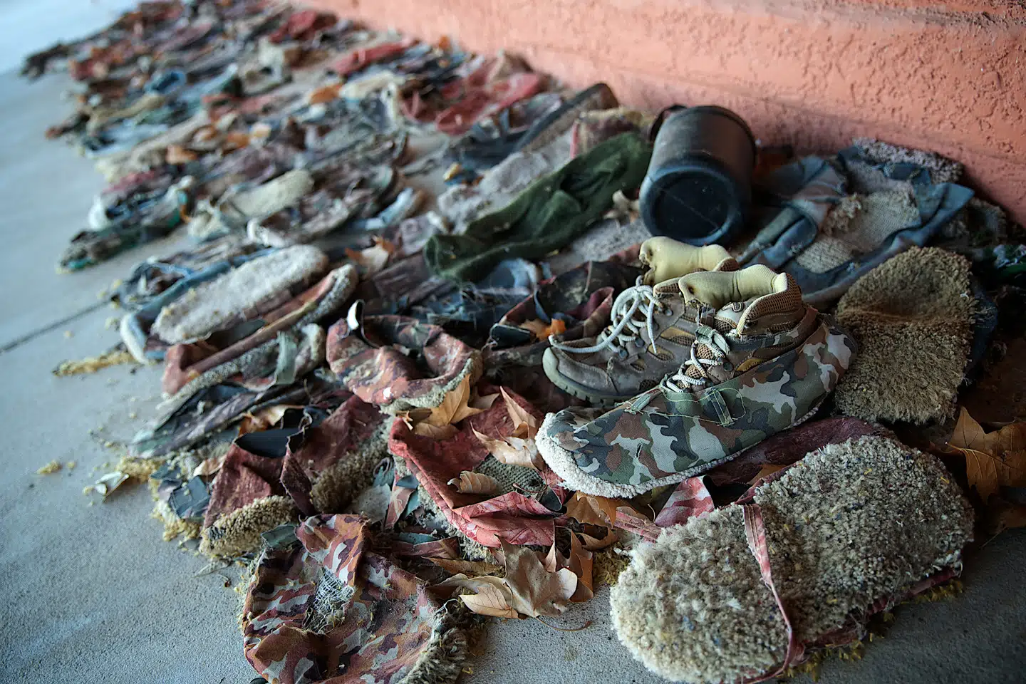 Rækker af tæppesko, efterladt på rancher Jim Chilton jord af kartellernes smuglere.