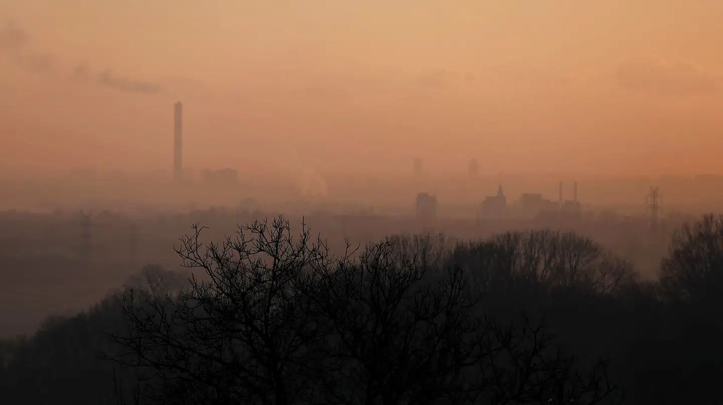 Der udledes 55.000 ton CO₂ i Katowice, som ses på billedet. REUTERS/KACPER PEMPEL