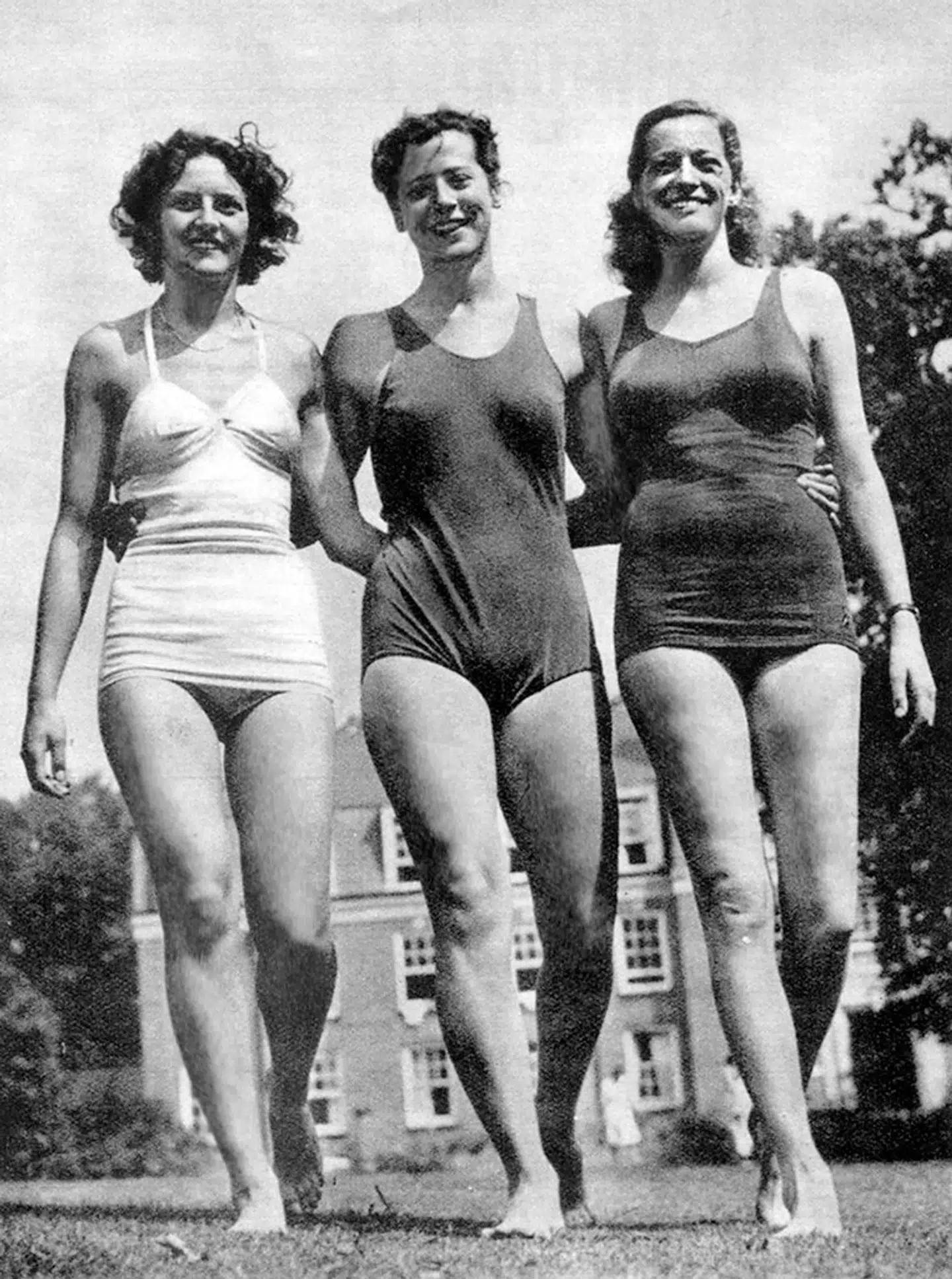 Tre danske svømmer til OL i 1948: Fritze Nathansen, Greta Andersen og Karen Margrethe Harup. FOTO FRA BOGEN