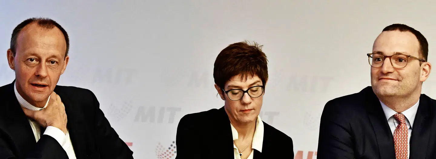 En af de tre bliver sandsynligvis Tysklands næste kansler og dermed Europas ledende politiker. Fra venstre mod højre: Friedrich Merz, Annegret Kramp-Karrenbauer og Jens Spahn. FOTO: TOBIAS SCHWARZ/RITZAU SCANPIX/AFP