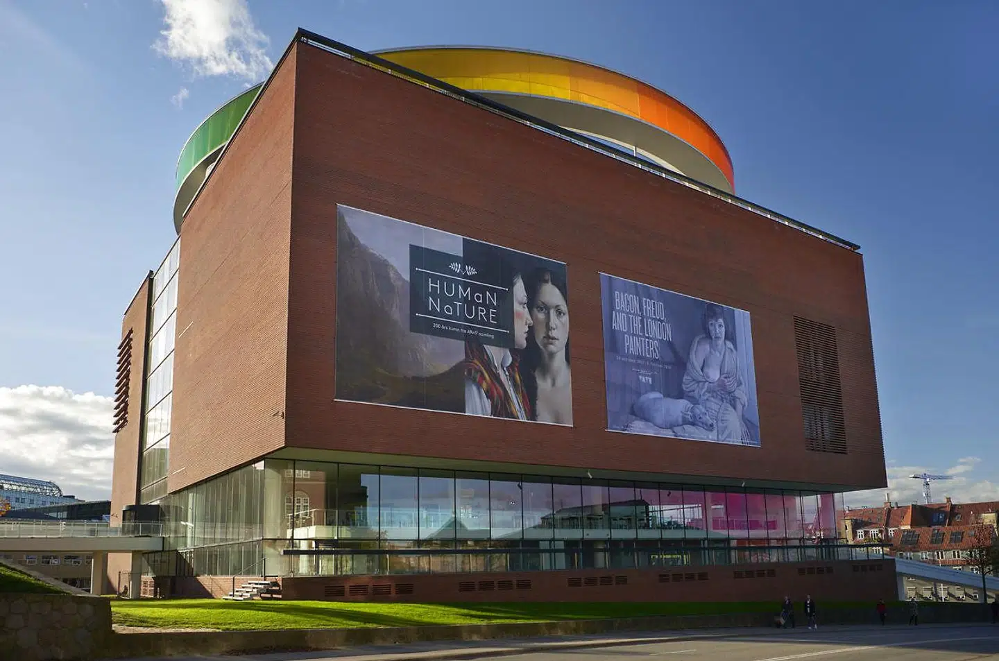 To værker til en udstilling samt to foredrag på Kunstmuseet Aros udløste to lysestager som tak. Arkivfoto: Morten Rasmussen/RitzauScanpix