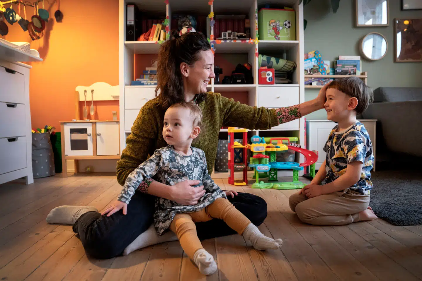 »Mistrivsel hos børn og unge har et utal af nuancer, men en ting står nu klart; det er nødvendigt med politisk handling, så børn kan tilbringe mere tid hjemme,« skriver Christina Tengstedt.