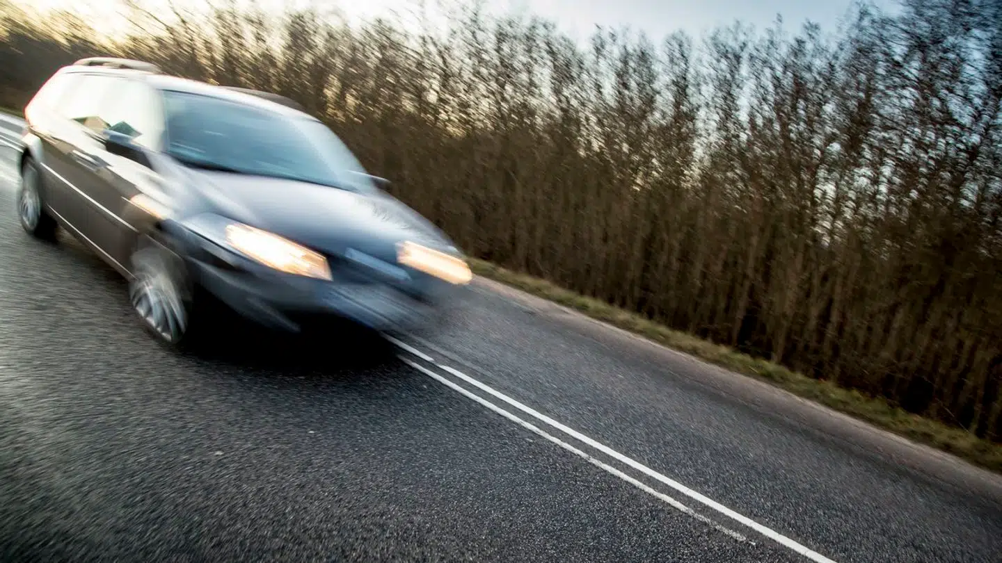 Et tysk ægtepar har stiftet bekendtskab med det danske begreb vanvidsbilisme på den hårde måde.