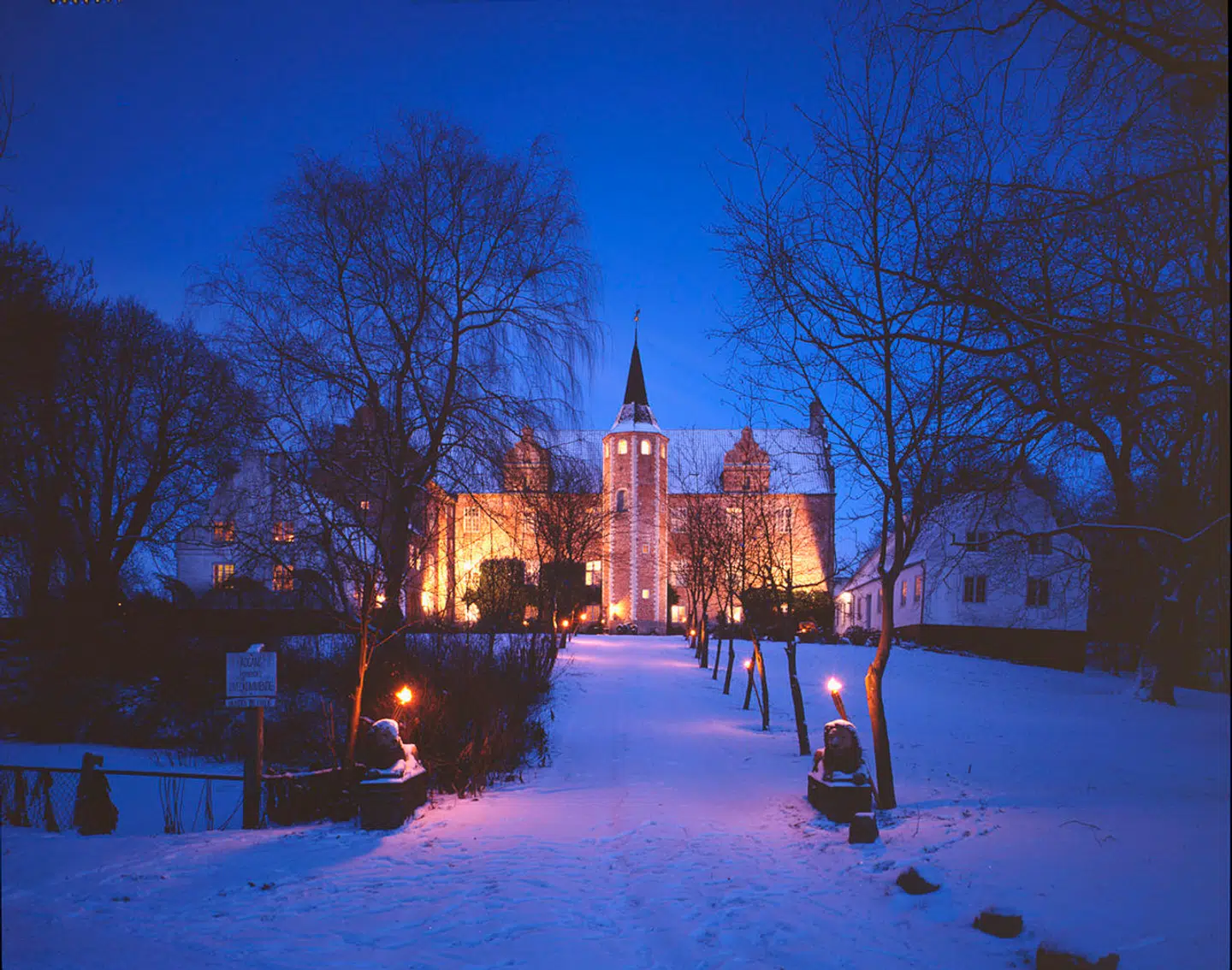 Harridslevgaard Slot fotograferet i julen 2008.