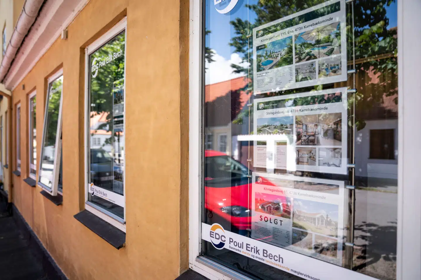 Ejendomsmæglere har fået flere henvendelser i denne uge end sædvanligt på grund af de nye offentlige ejendomsvurderinger.