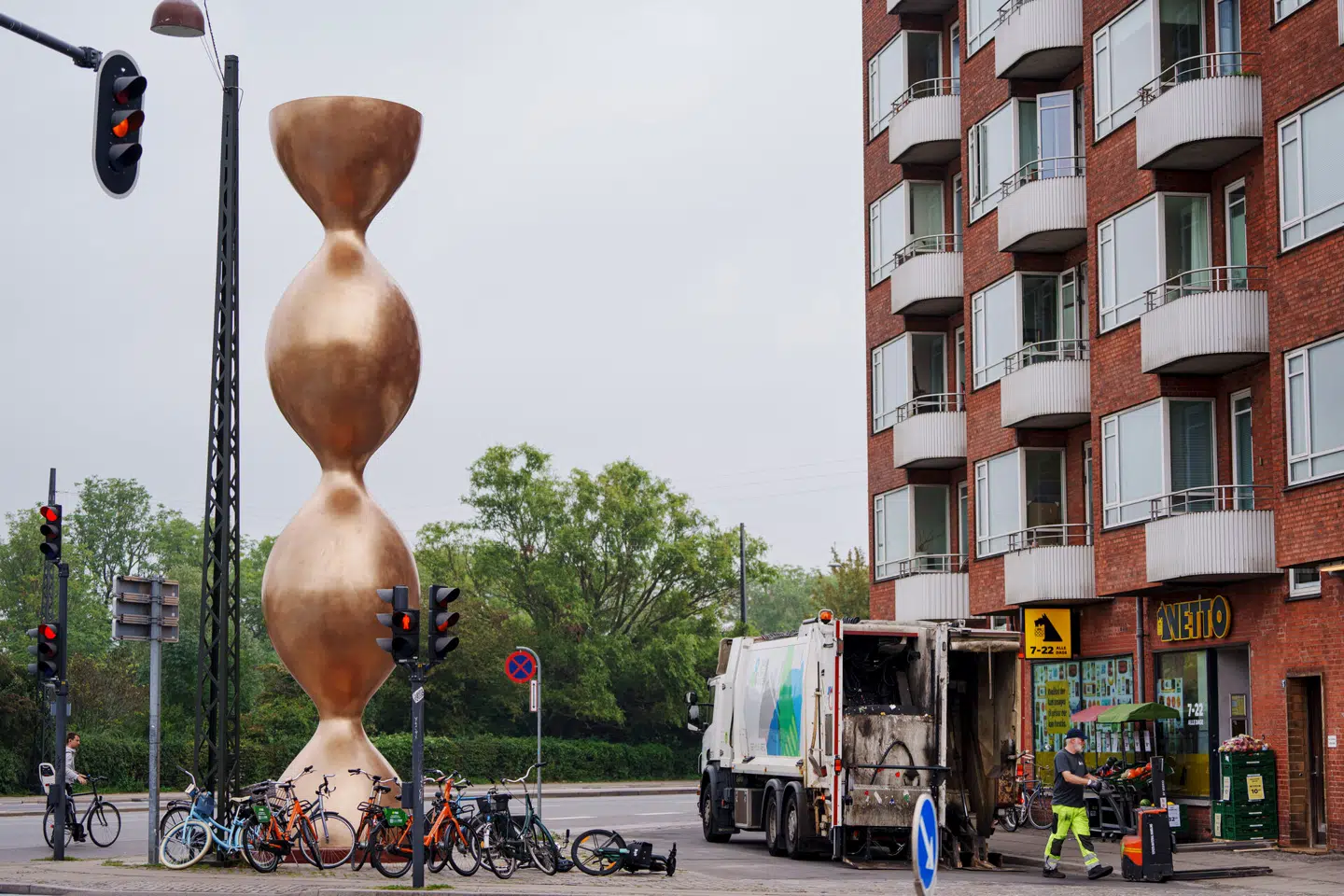 Hvad ligner Sophia Kalkaus bronzeskulptur egentlig? Foto: Liselotte Sabroe, Scanpix.