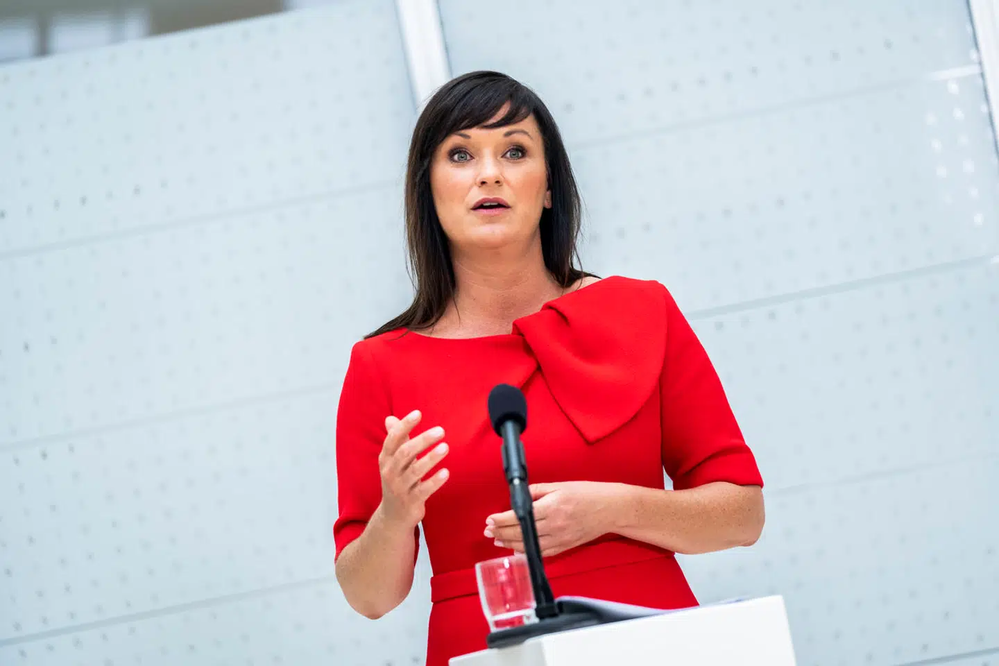 Sundhedsminister Sophie Løhde (V) må nu svare på flere spørgsmål om praksis for at videregive informationer om organtransplanterede.