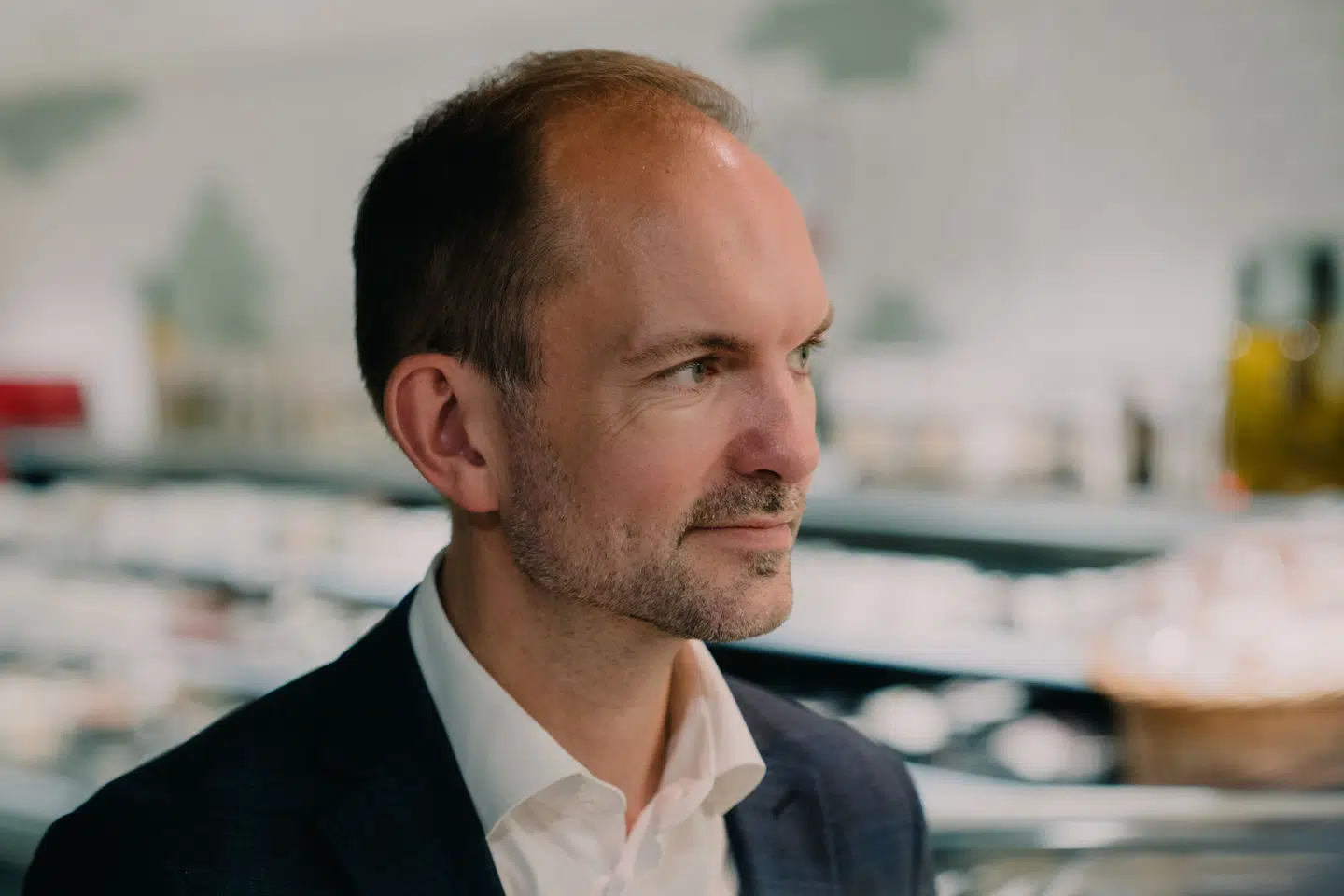 Skatteminister Jeppe Bruus (S) vil have gennemgået 68.000 ejendomsvurderinger for fejl. (Arkivfoto).