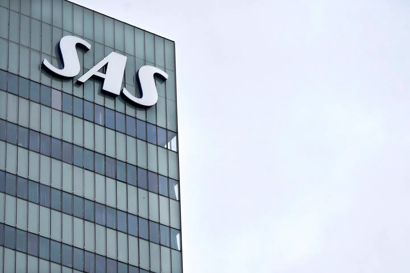 Oprindeligt var hotellets stueetage udstyret med en fantastisk vinterhave med hængende orkideer i rumhøje glasmontrer, der fungerede som skærm mellem lobbyens forskellige funktioner.