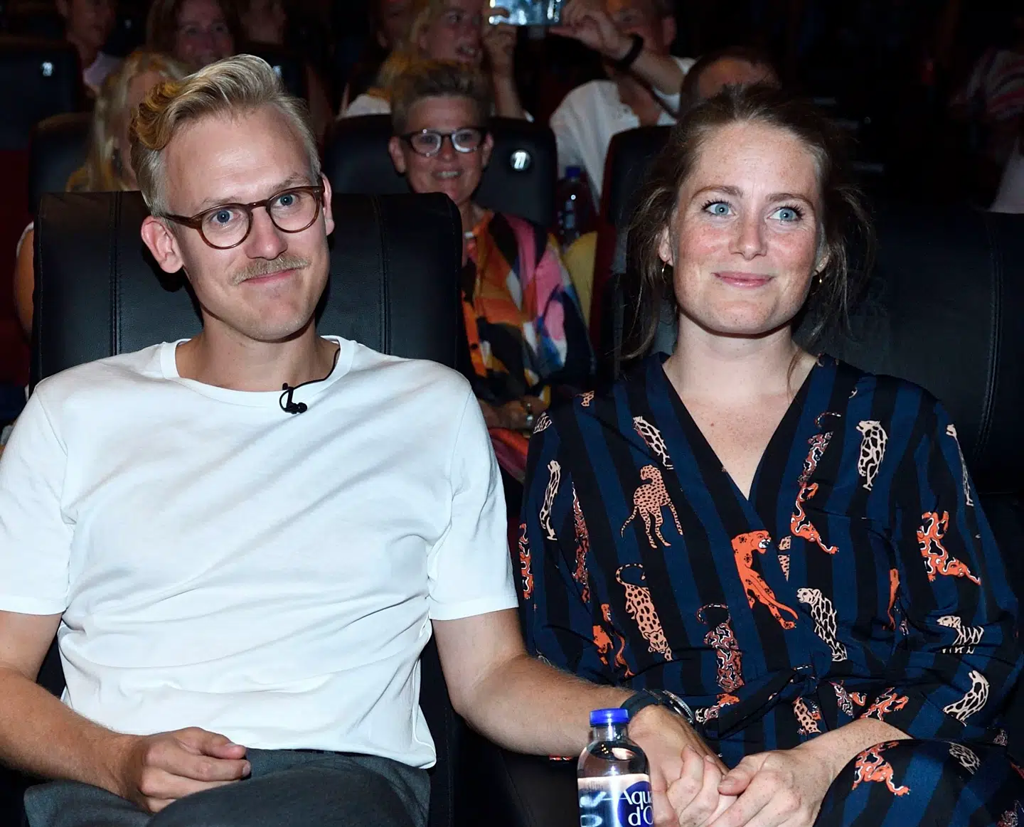 Kærlighed med bump kalder Daniel Rye forholdet til sin kæreste Signe, som han her ses med til gallapremieren på filmen 'Ser du månen, Daniel'.