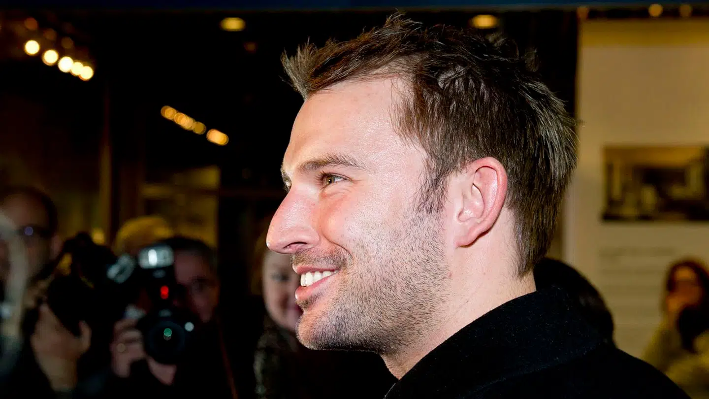 Martin Jørgensens milliongæld til grevinde Alexandra kommer af, at han overførte penge fra grevindens konto til sig selv gennem deres otte år lange ægteskab. Penge, der ikke mindst talte grevindens apanage fra den danske stat, og som Martin Jørgensen påstod skulle gå til investeringer. I stedet gik de til at pleje en eksorbitant livsstil for ham selv, mens grevinden fik sendt uforklarlige regninger.