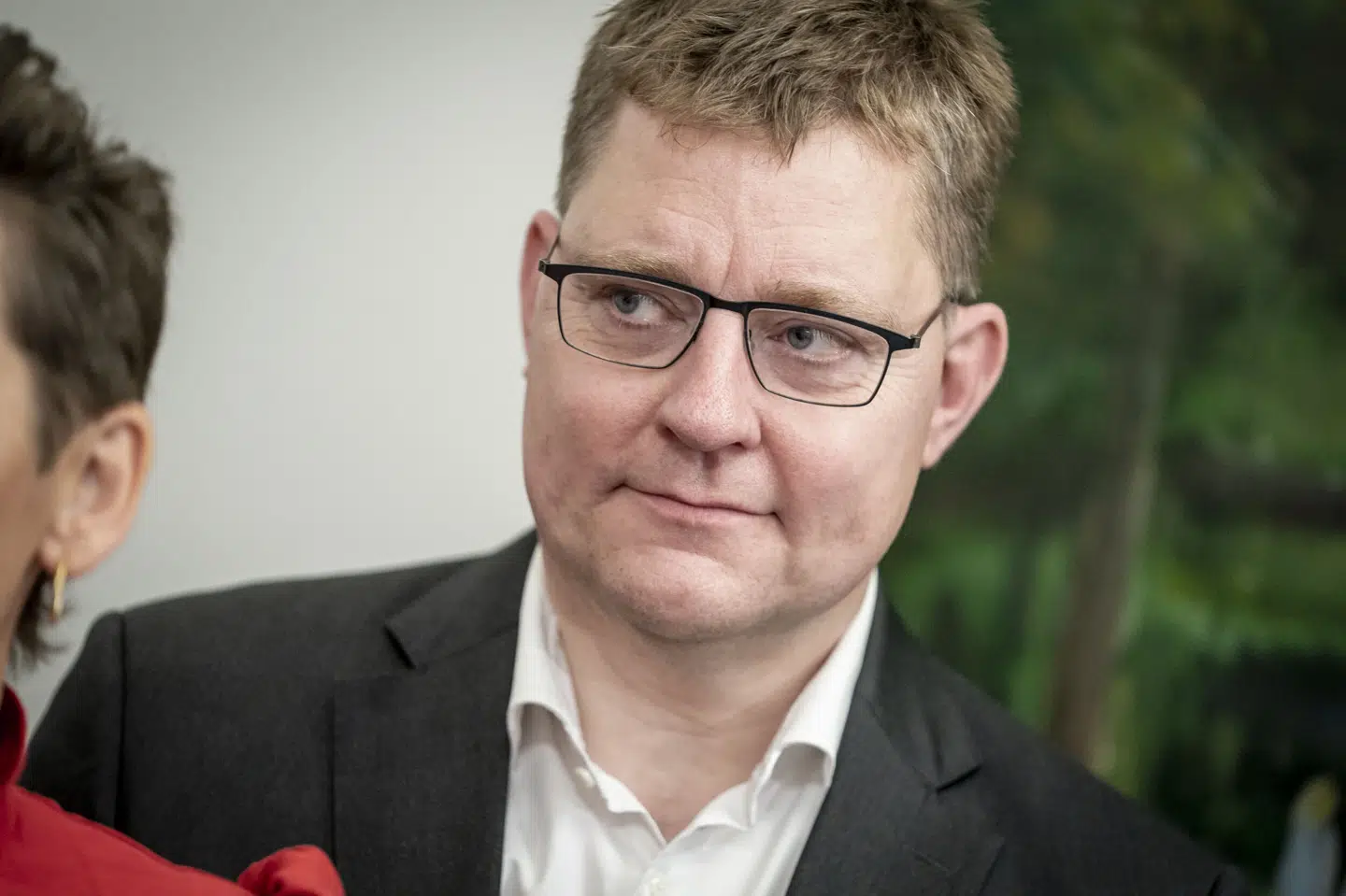 - Jeg er bedre, blandt andet fordi jeg har en bedre navnegenkendelse, sagde Rasmus Helveg Petersen, som i weekenden forgæves forsøgte at blive De Radikales spidskandidat ved EU-valget næste år. Til den tid, når broderen Morten Helveg Petersen stopper i EU-Parlamentet, slutter en æra for familien i dansk politik.