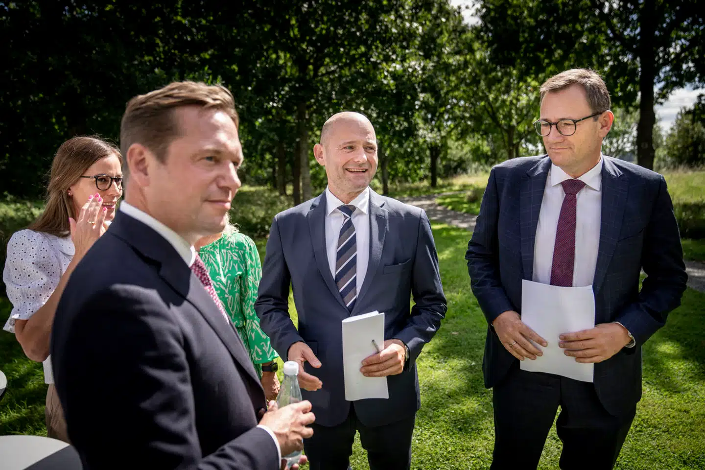 Konservative kandidater til Europa-Parlamentet som Niels Flemming Hansen og Marcus Knuth skal skrive under på en erklæring i forbindelse med deres opstilling til valget næste år. Her ses de to rundt om partiformand Søren Pape Poulsen.