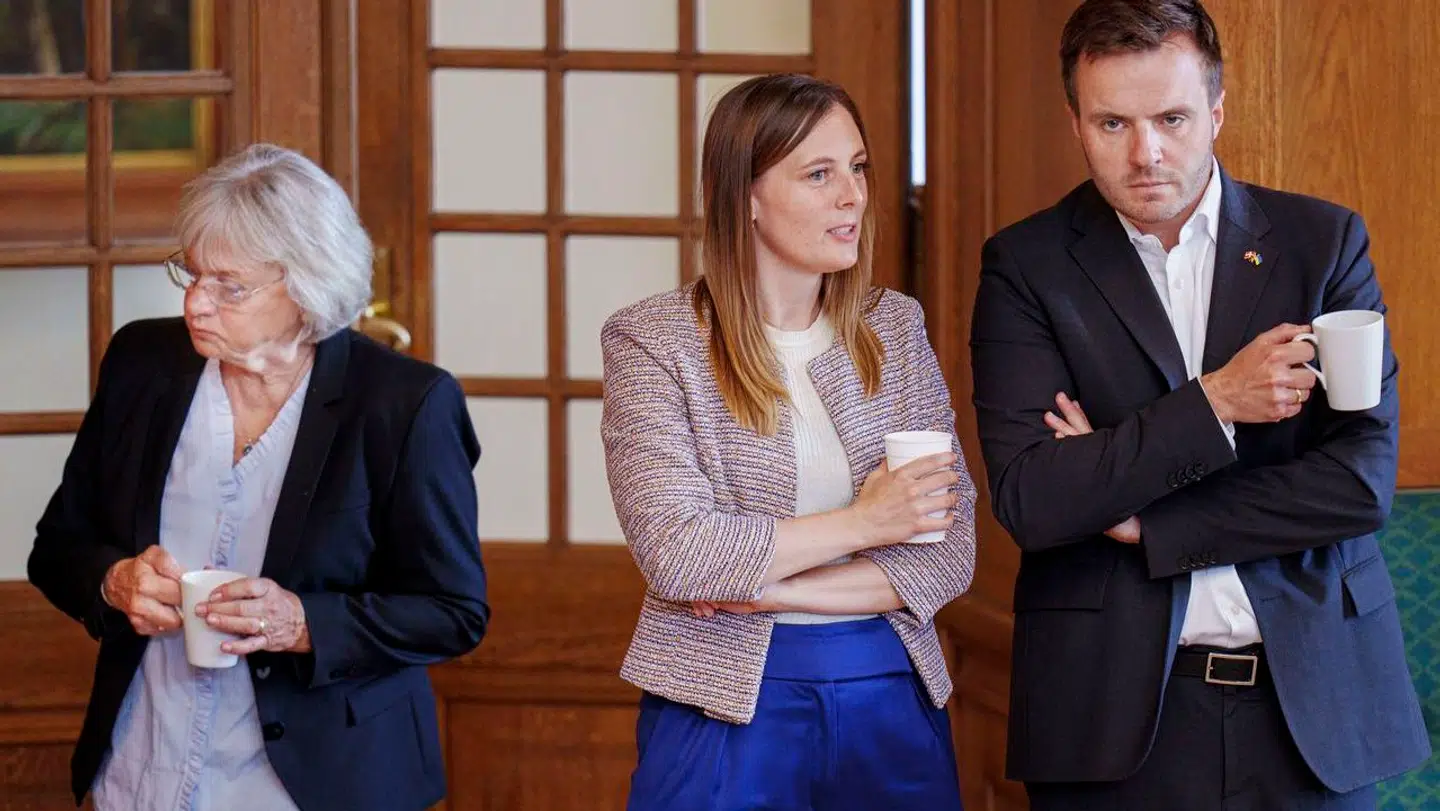 Pia Kjærsgaard, en radikal (Katrine Robsøe) og en socialdemokrat (Simon Kollerup).