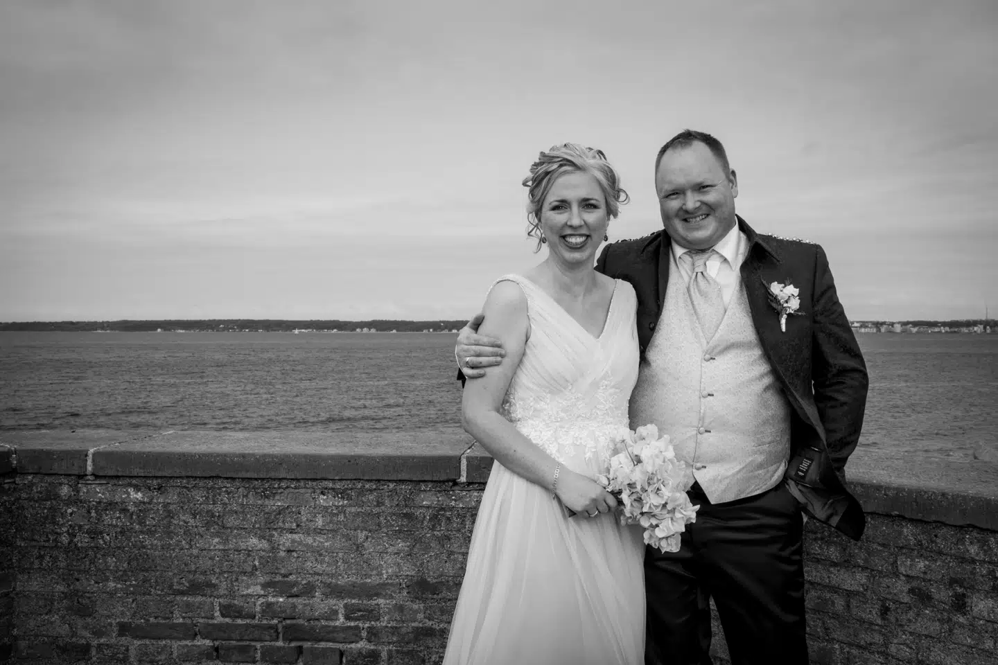 Tommy og Therese til deres bryllup i 2017. De havde sammen børnene Molly og Charlie.