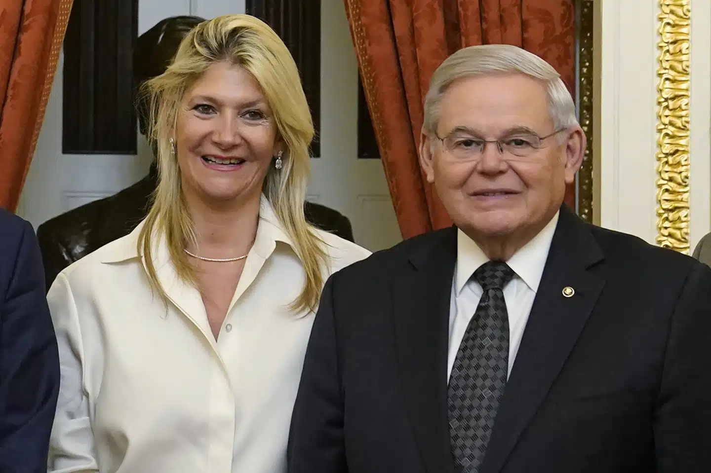 Formanden for Senatets udenrigsudvalg, Senator Bob Menendez fra New Jersey, er sammen med sin kone, Nadine Menendez, blevet sigtet i en korruptionssag. (Arkivfoto)