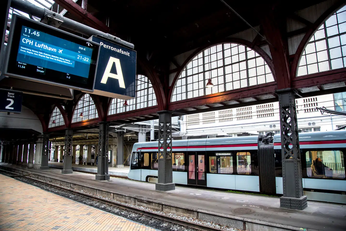 Nu bliver det igen dyrere at køre med toget i hele landet.