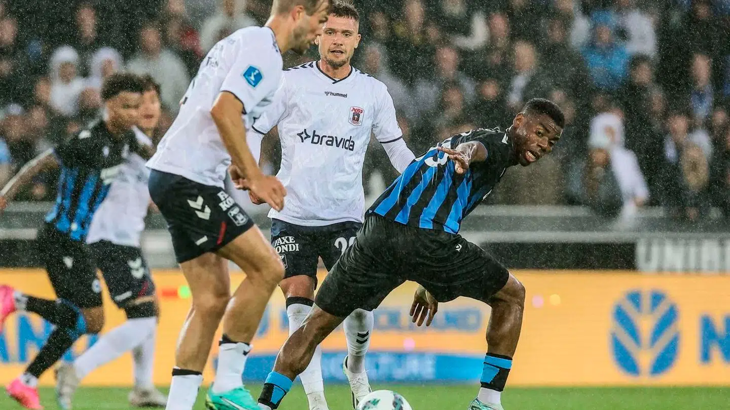 Mikkel Duelund vil lade sig operere nu, så han en gang for alle kan komme til at spille uden smerter i foden.