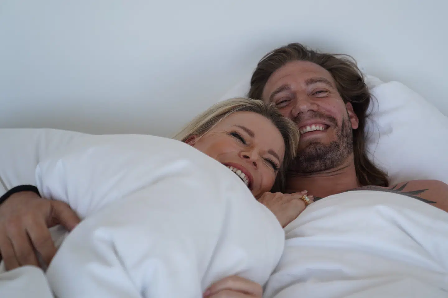 I anden sæson af "Nicklas pranker" driller diamantdronningen Katerina Pitzner og Nicklas Bendtner hendes datter Elvira Pitzner.
(PR-foto).