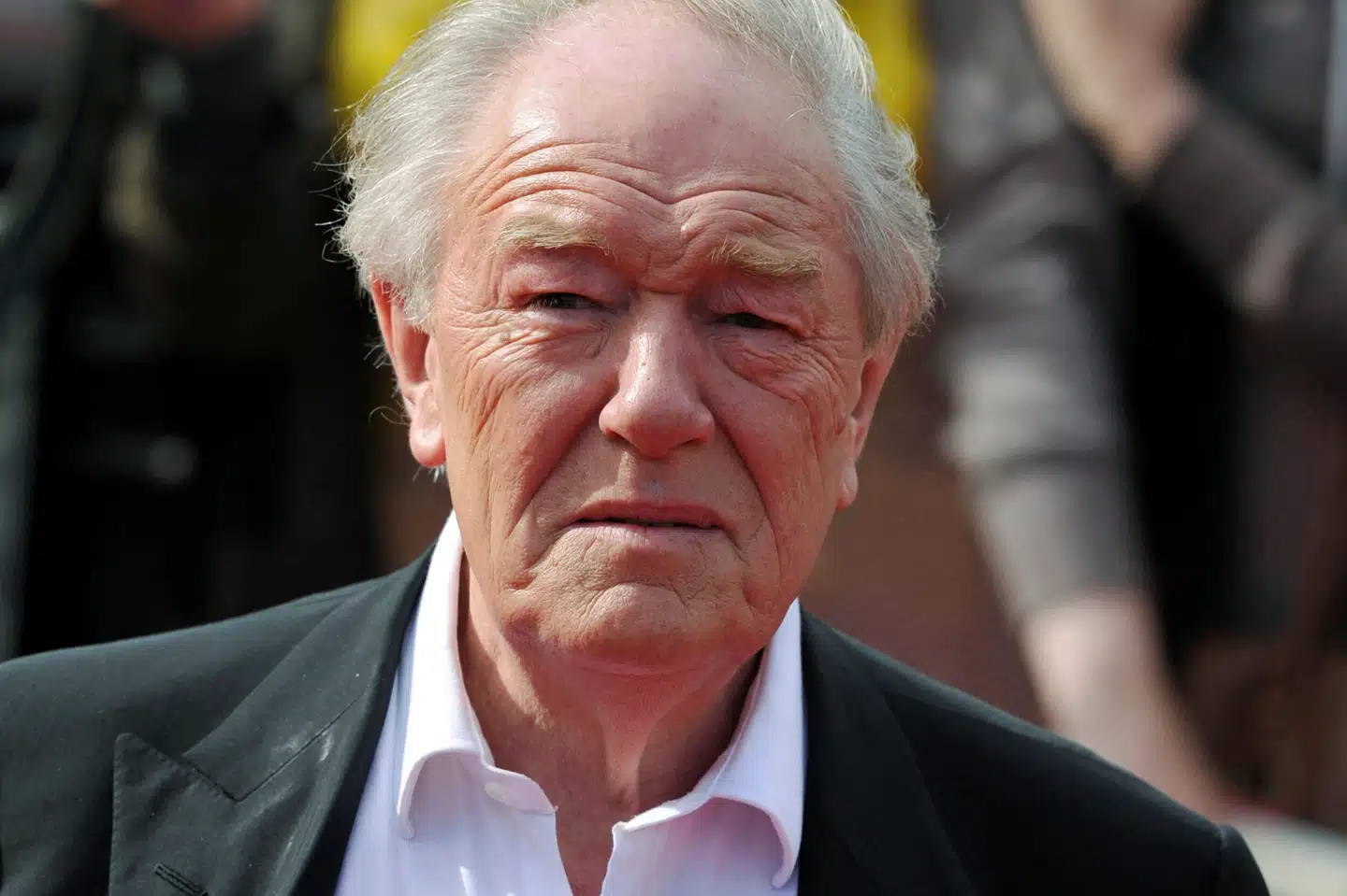 Den britiske skuespiller Michael Gambon, kendt som blandt andet Dumbledore i de sene Harry Potter-film og som Den Syngende Detektiv, er død, 82 år. Det rapporterer BBC.