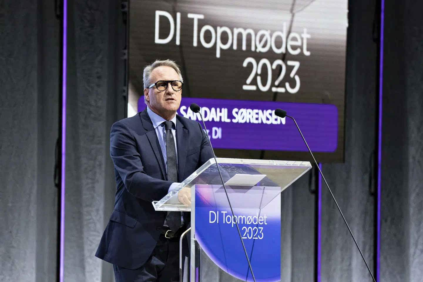 Administrerende direktør i DI Lars Sandahl Sørensen argumenterede på DI Topmødet i Herning for, at man omskriver det politiske dogme om "velfærd eller skattelettelser" til "velfærd kræver skattelettelser".