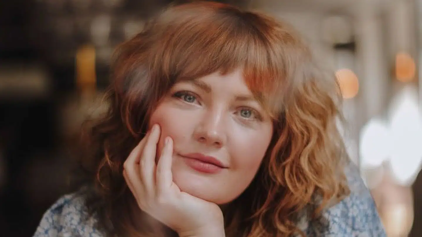 Canadiske Monica Heisey har skrevet en bog, der er spækket med så mange vittigheder, at det aldrig rigtig bliver sjovt.