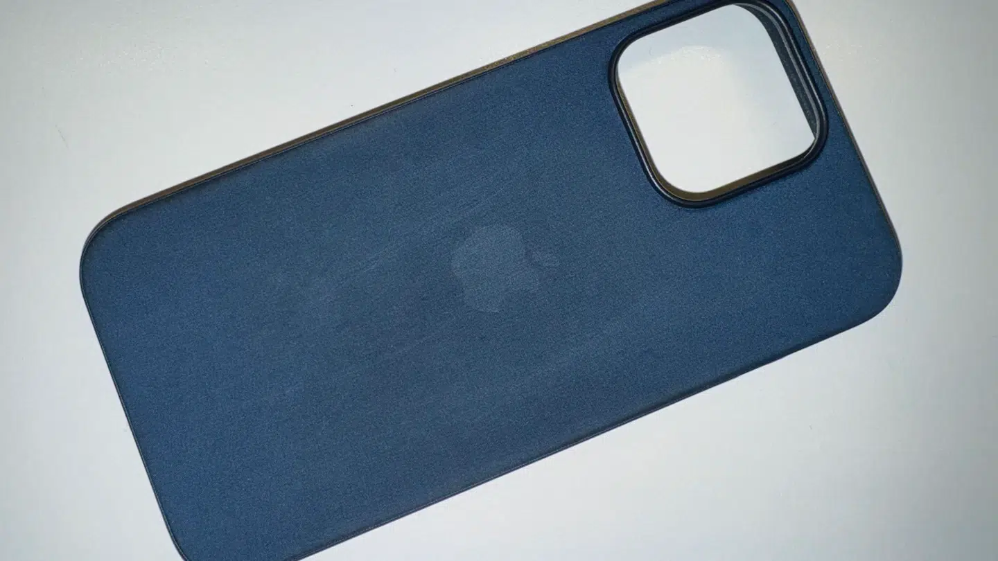 Sådan ser coveret og ridserne ud otte dage senere.