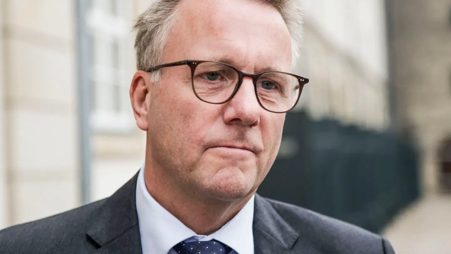 Erhvervsminister Morten Bødskov (S) vil nu begrænse perioden, hvor det er lovligt for private at affyre fyrværkeri. Arkivfoto.