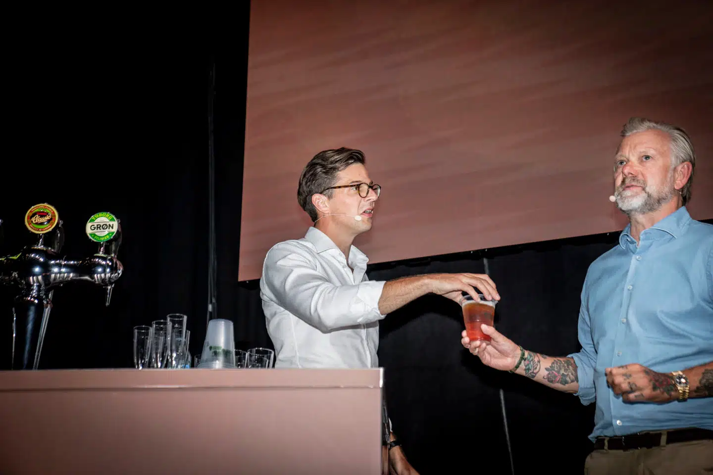 Liberal Alliances formand, Alex Vanopslagh, siger til Casper Christensen, at han måske er villig til at gå længere end sit eget parti.