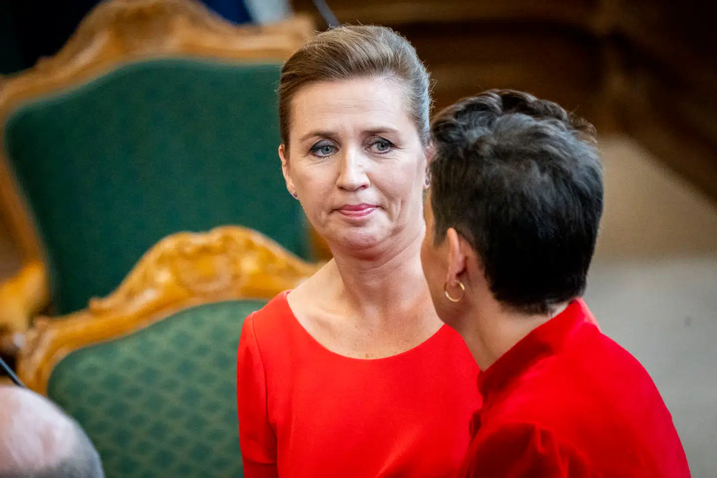 Det klinger hult, når Mette Frederiksen står på talerstolen og taler om rimelighed og retfærdighed. Om, at de bredeste skuldre skal bære det tungeste læs, mener Pelle Dragsted.