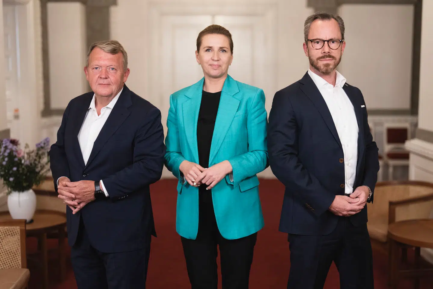 Mette Frederiksen (S), Jakob Ellemann-Jensen (V) og Lars Løkke Rasmussen (M) står stadig sammen, men i oppositionen spekulerer man i hvor længe.