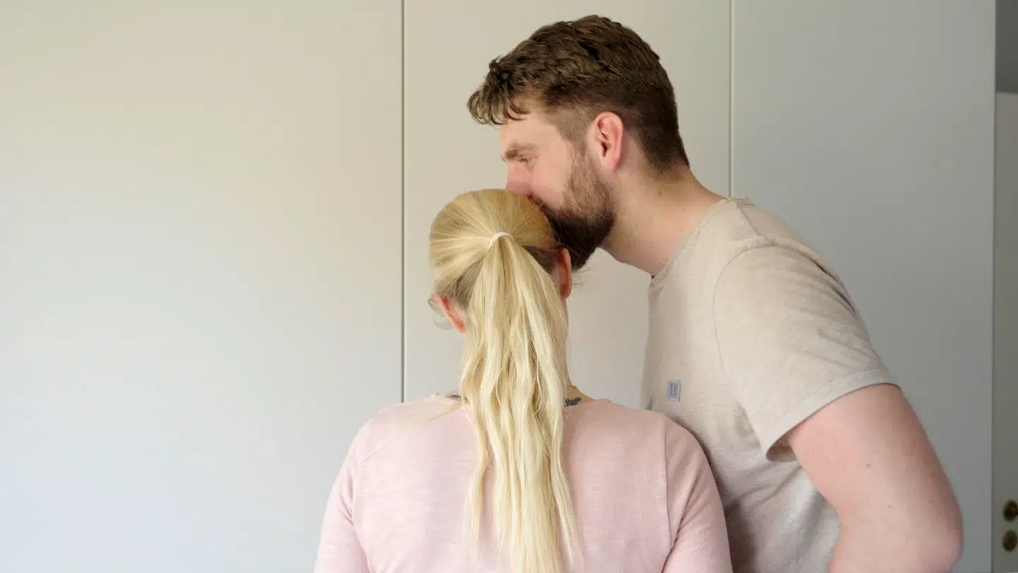 I denne uge er der færre kys og mindre berøring mellem parret, end der har været i de foregående uger.