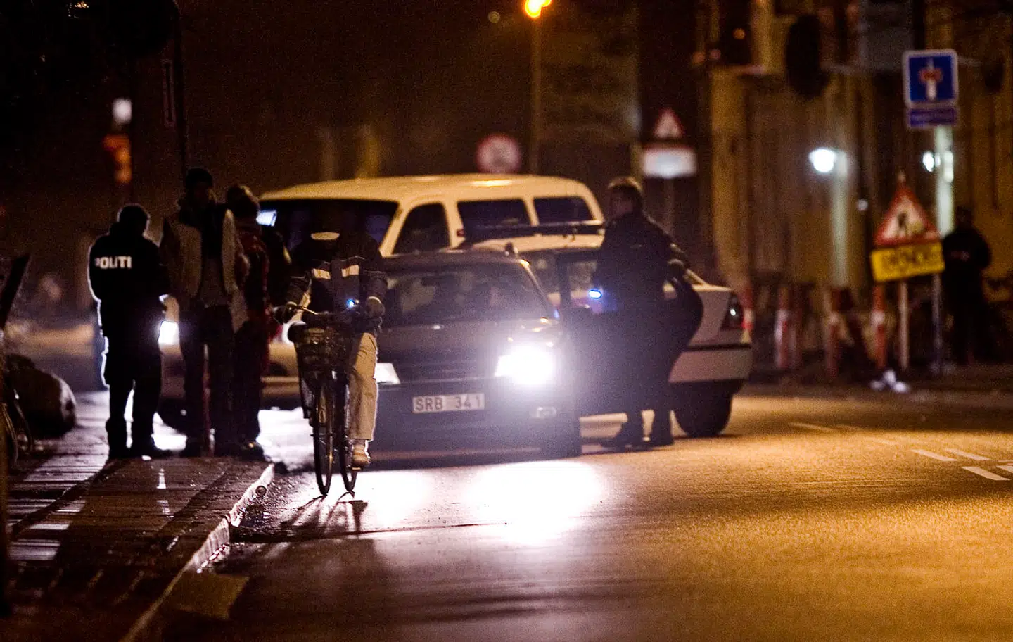 Medlemmer af den københavnske bande NNV ville ifølge politiet angribe Bandidos med skydevåben og bomber. På arkivfotoet ses politiet på Nørrebro i København.