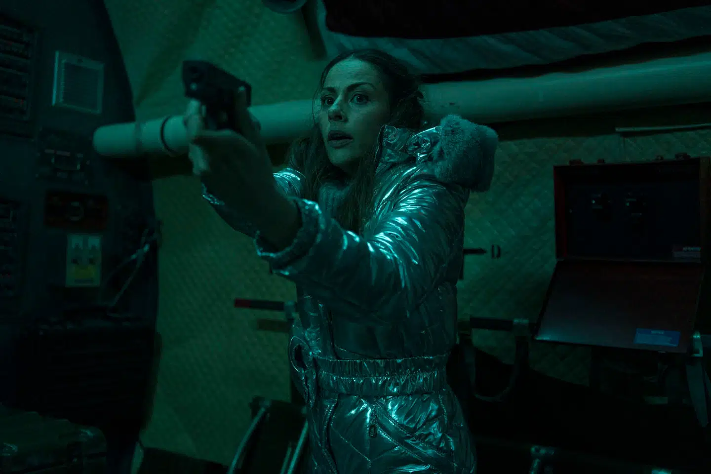 Vivian Ólafsdóttir er et fund som den cool advokat Kristín, der modvilligt bliver rodet ud i en international konspiration.