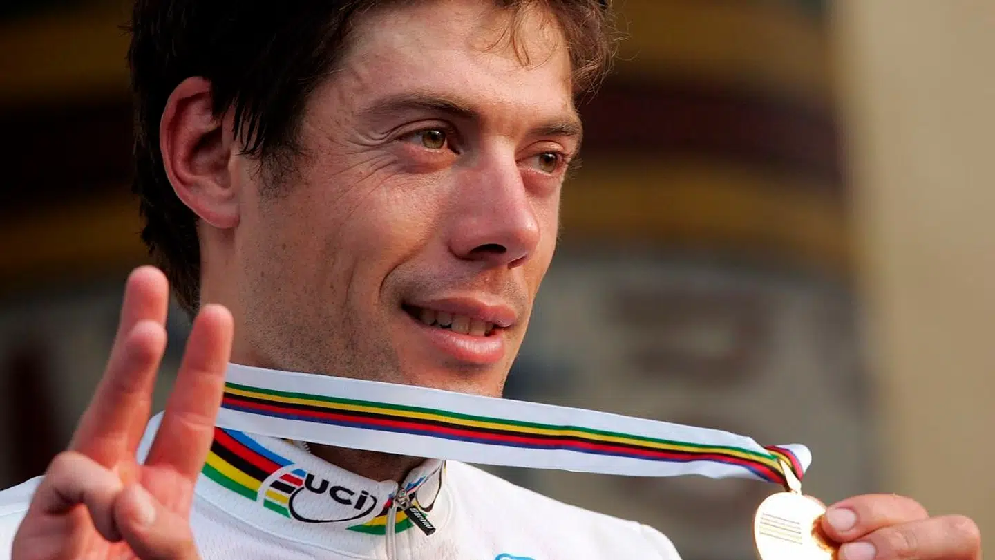 Den spanske verdensmester glæder sig over Kuss' sejr.