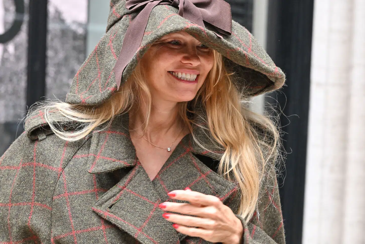 Pamela Anderson til modeuge i Paris.